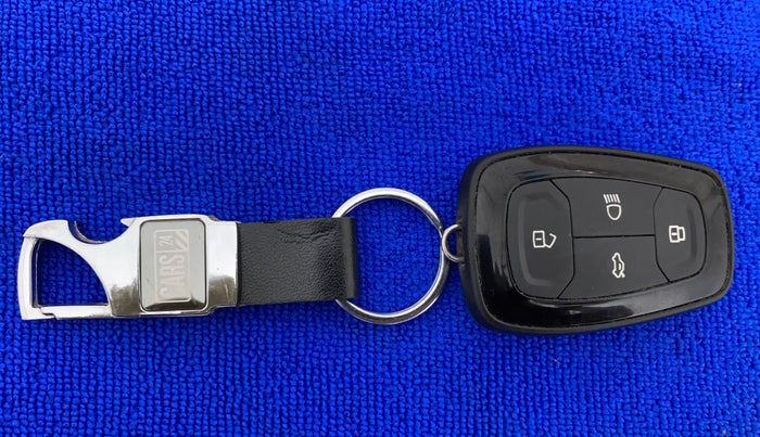 2021 Tata ALTROZ XT PETROL, Petrol, Manual, 48,043 km, Key Close Up