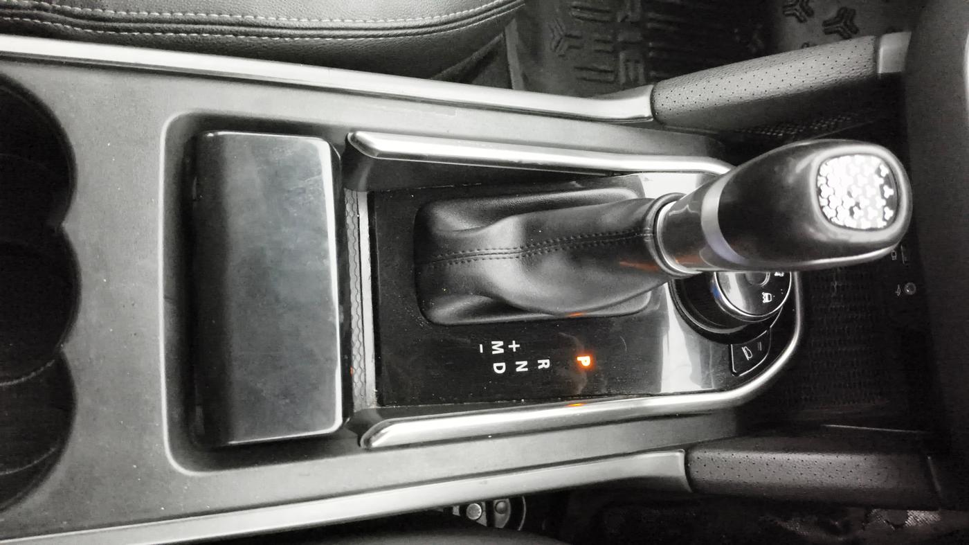 2020 Tata Harrier XZA 2.0L DARK EDITION, Diesel, Automatic, 1,17,325 km, Gear Lever
