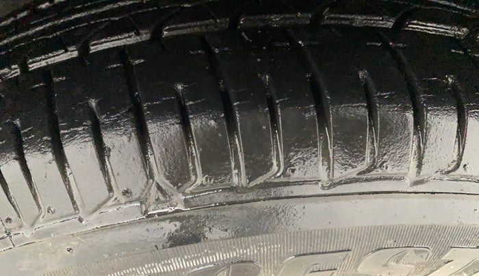 2017 Tata TIGOR XE PETROL, Petrol, Manual, 6,204 km, Left Front Tyre Tread