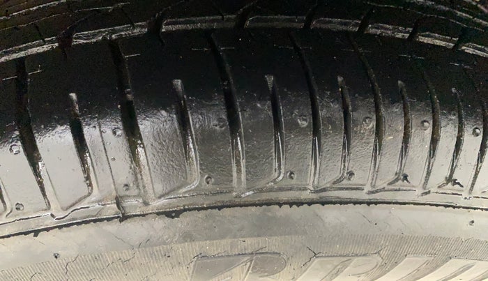 2017 Tata TIGOR XE PETROL, Petrol, Manual, 6,204 km, Left Rear Tyre Tread