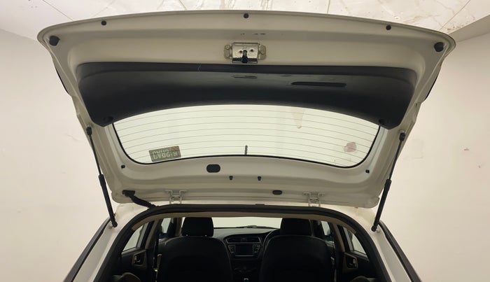 2019 Hyundai Elite i20 SPORTZ PLUS 1.2, CNG, Manual, 47,553 km, Boot Door Open