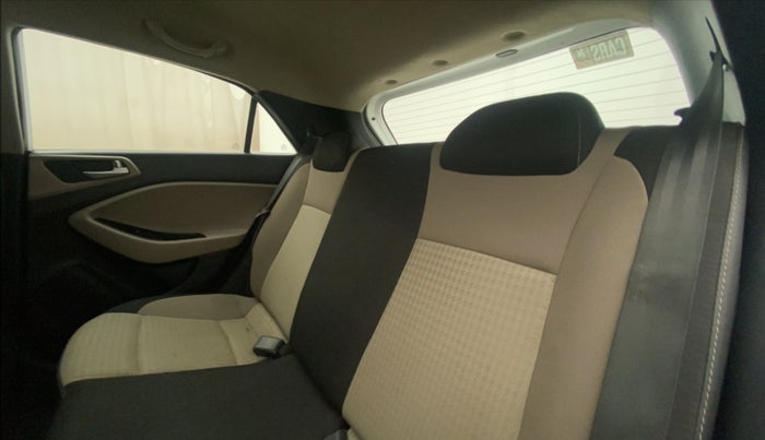 2019 Hyundai Elite i20 SPORTZ PLUS 1.2, CNG, Manual, 47,553 km, Right Side Rear Door Cabin