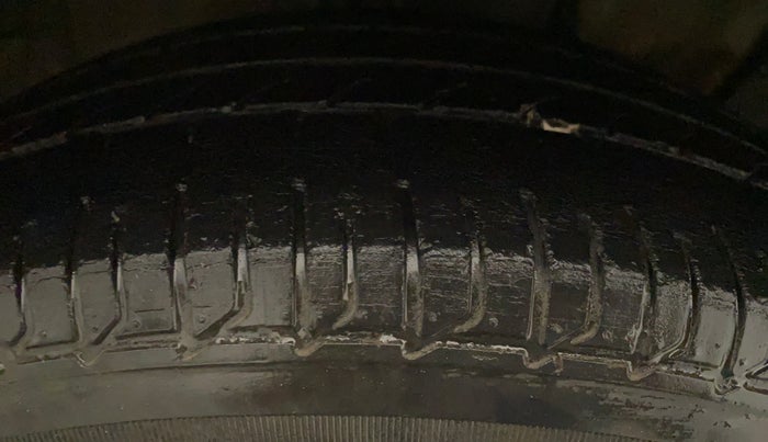 2019 Hyundai Elite i20 SPORTZ PLUS 1.2, CNG, Manual, 47,553 km, Right Rear Tyre Tread