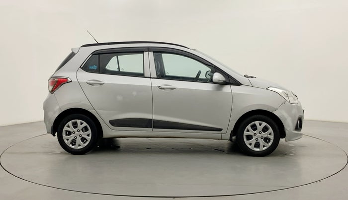 2016 Hyundai Grand i10 SPORTZ 1.2 KAPPA VTVT, Petrol, Manual, 31,109 km, Right Side View