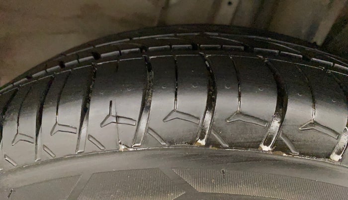 2019 Hyundai Elite i20 SPORTZ PLUS 1.2, Petrol, Manual, 72,454 km, Left Rear Tyre Tread