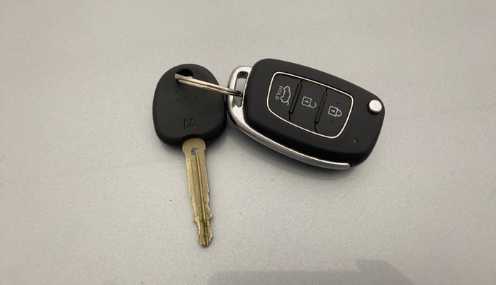 2019 Hyundai Elite i20 SPORTZ PLUS 1.2, Petrol, Manual, 72,454 km, Key Close Up