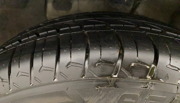 2019 Hyundai Elite i20 SPORTZ PLUS 1.2, Petrol, Manual, 72,454 km, Left Front Tyre Tread