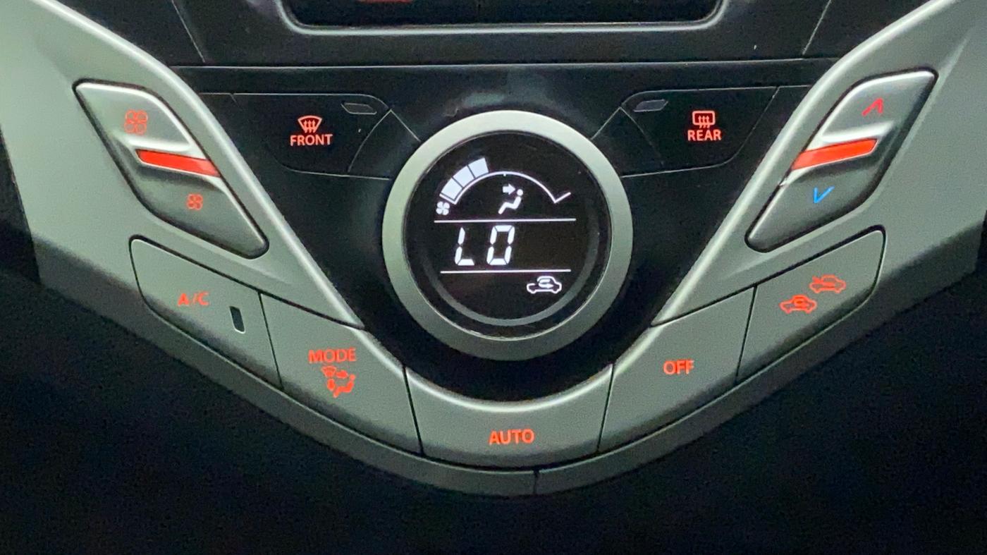 2017 Maruti Baleno ALPHA DIESEL 1.3, Diesel, Manual, 86,919 km, Automatic Climate Control