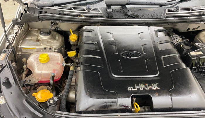 2019 Mahindra XUV500 W5, Diesel, Manual, 39,904 km, Engine View - Right
