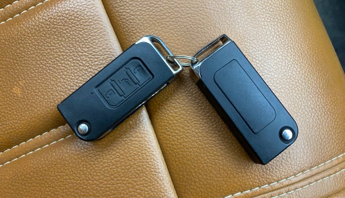 2019 Mahindra XUV500 W5, Diesel, Manual, 39,904 km, Key Close Up