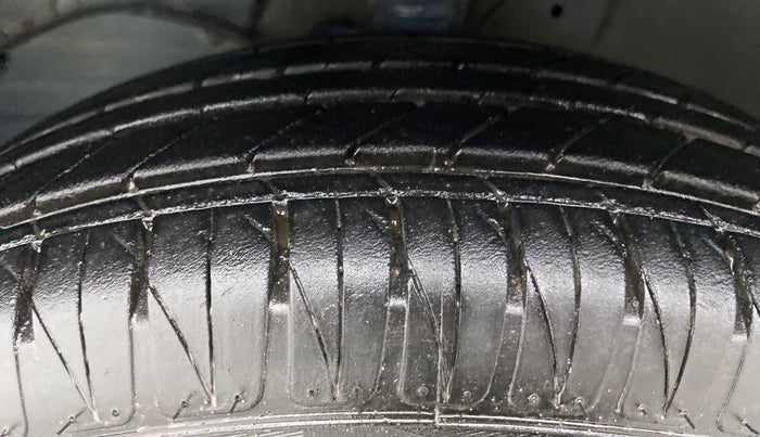 2017 Maruti IGNIS DELTA 1.2 AMT, Petrol, Automatic, 73,931 km, Left Front Tyre Tread