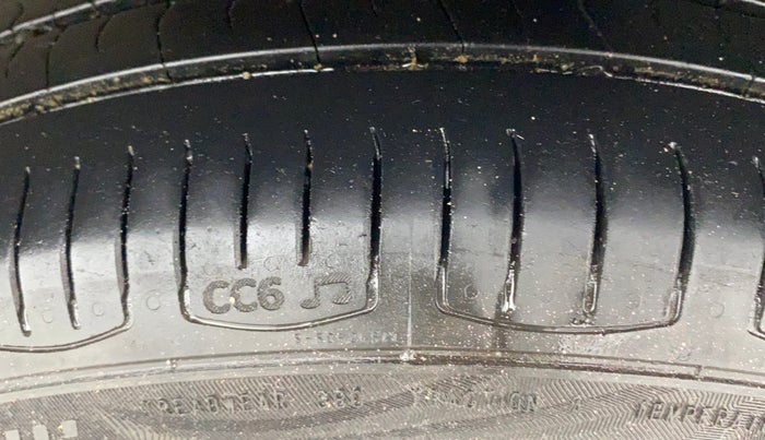 2016 Volkswagen Polo COMFORTLINE 1.2L, Petrol, Manual, 77,095 km, Left Rear Tyre Tread