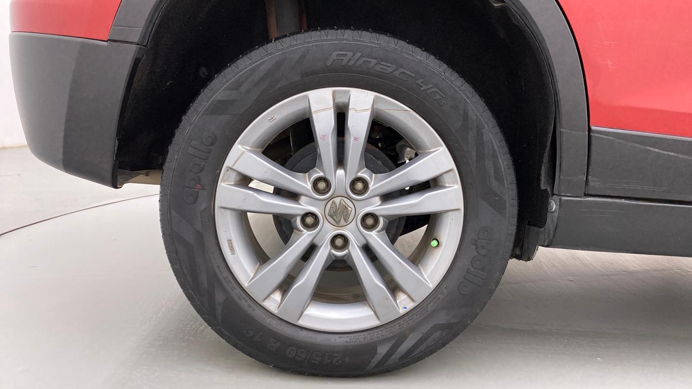 2017 Maruti Vitara Brezza ZDI, Diesel, Manual, 80,561 km, Right Rear Wheel