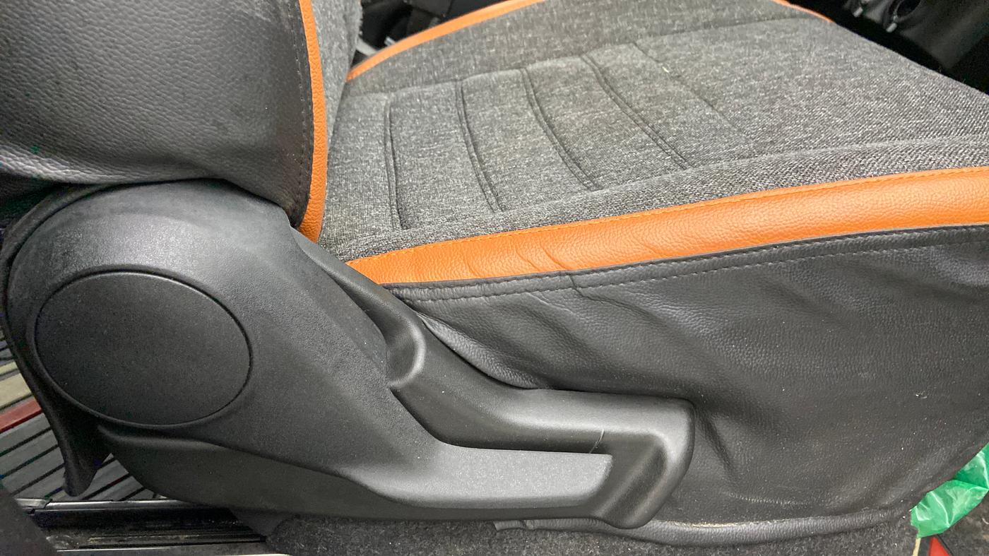 2022 Maruti Celerio VXI CNG D, CNG, Manual, 11,117 km, Driver Side Adjustment Panel
