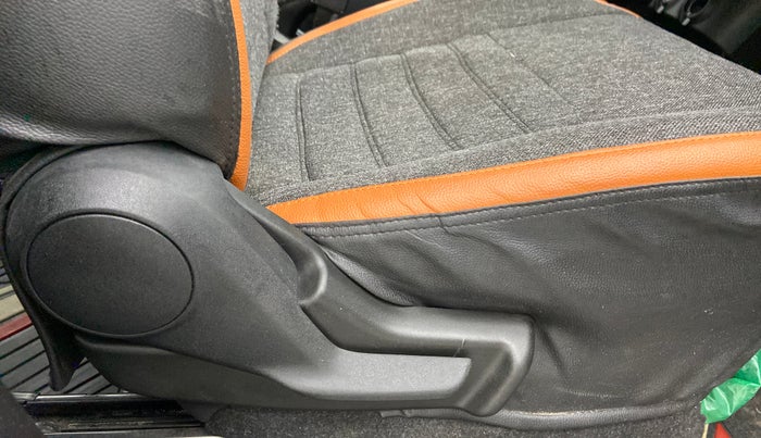 2022 Maruti Celerio VXI CNG D, CNG, Manual, 11,117 km, Driver Side Adjustment Panel