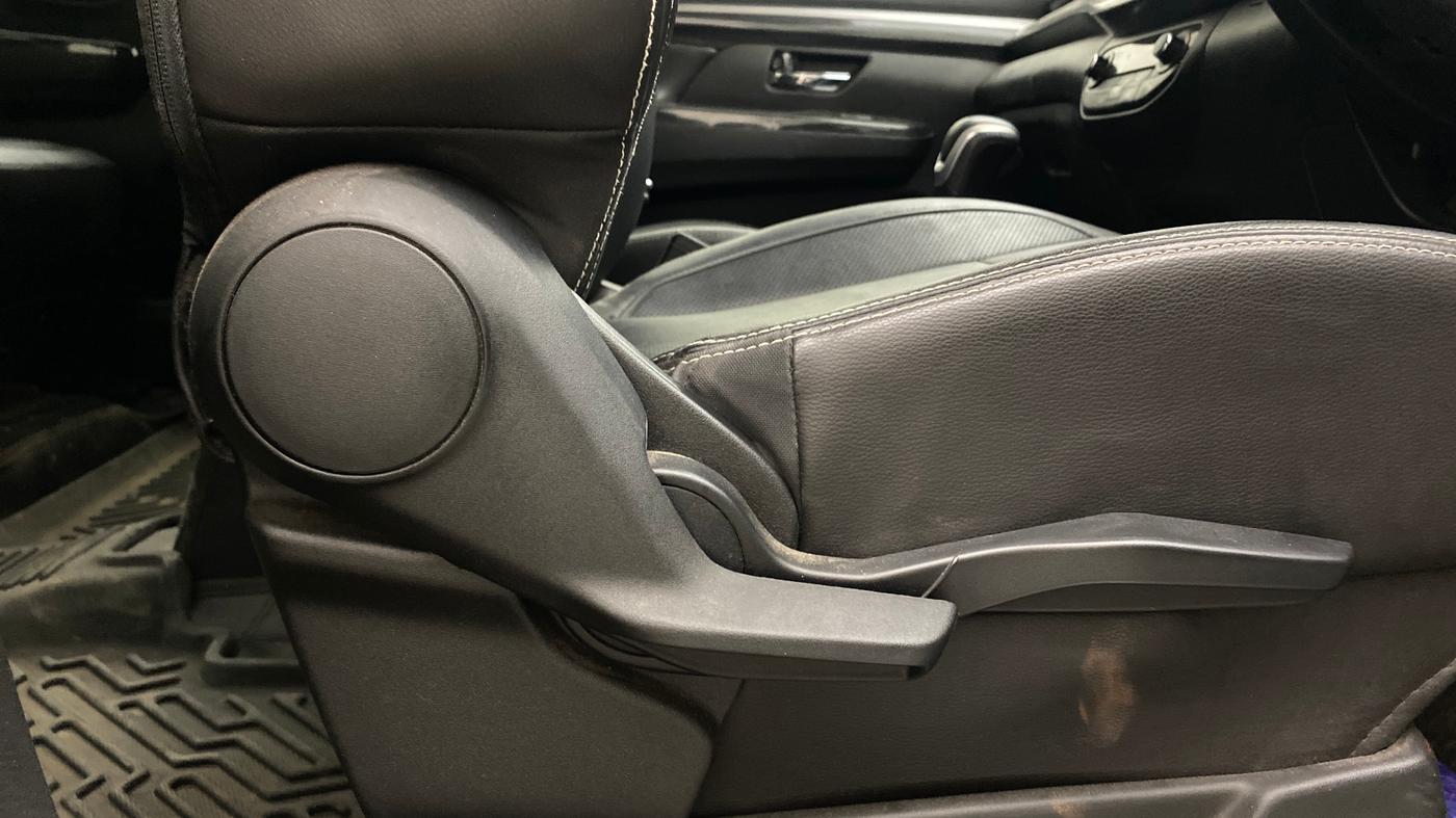 2022 Maruti XL6 ALPHA AT, Petrol, Automatic, 75,299 km, Driver Side Adjustment Panel