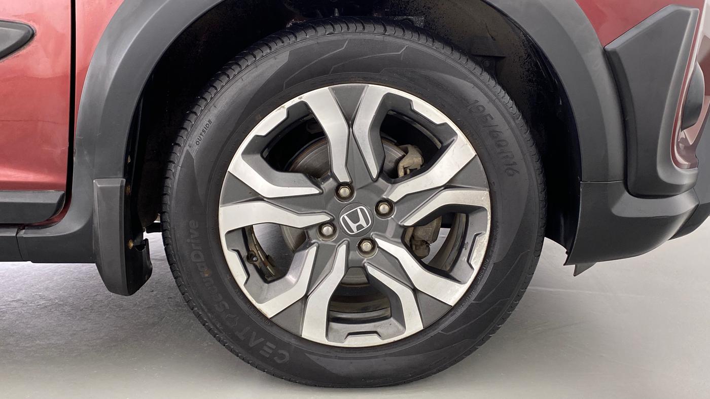 2017 Honda WR-V 1.2 i-VTEC VX MT, Petrol, Manual, 66,504 km, Right Front Wheel