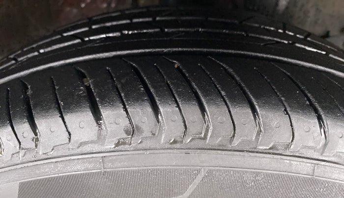 2017 Honda WR-V 1.2 i-VTEC VX MT, Petrol, Manual, 66,504 km, Right Front Tyre Tread