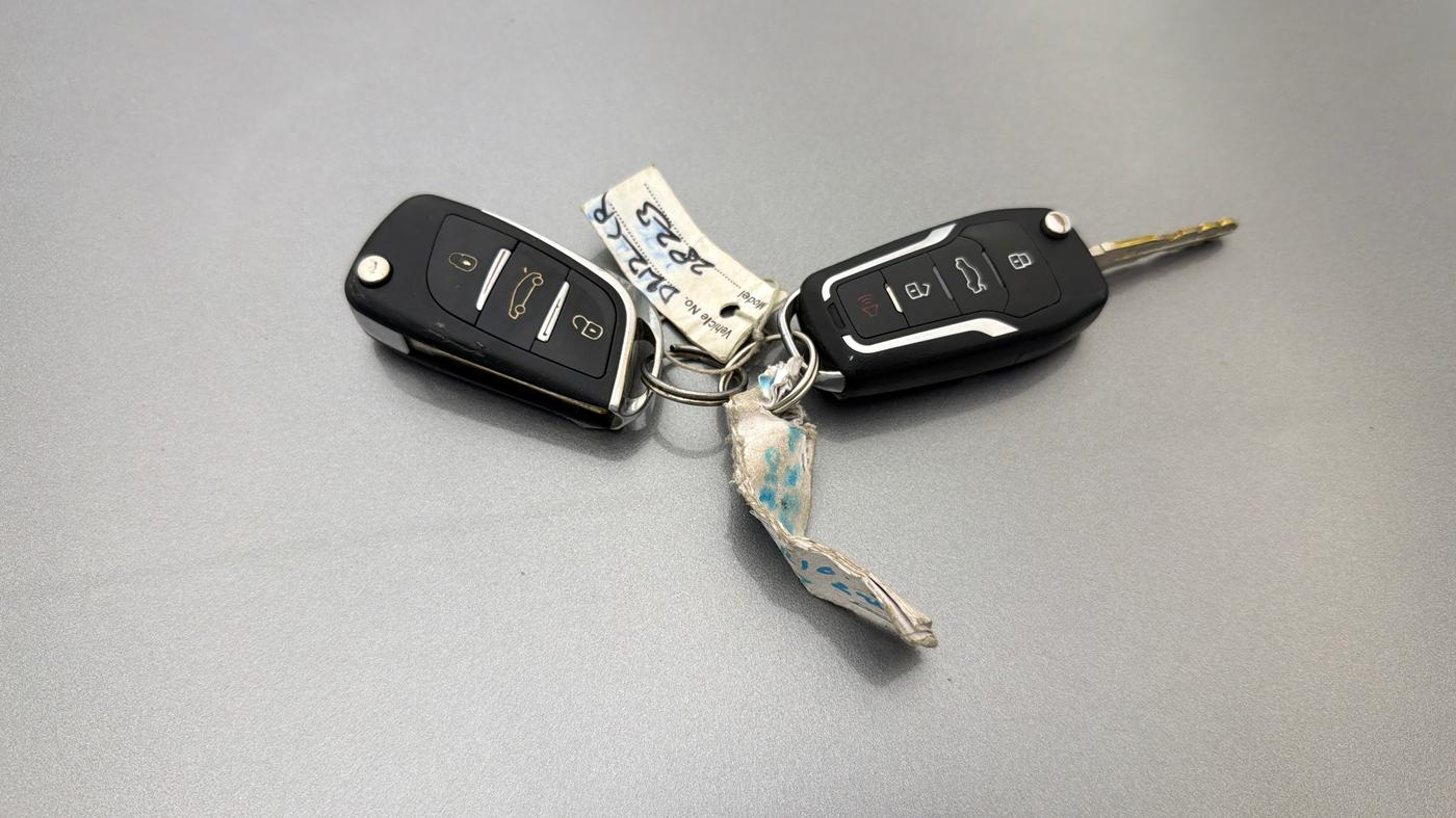 2019 Maruti Celerio VXI AMT, CNG, Automatic, 66,387 km, Key Close Up