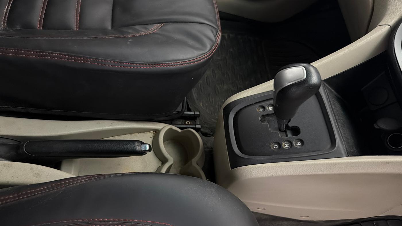 2019 Maruti Celerio VXI AMT, CNG, Automatic, 66,387 km, Gear Lever