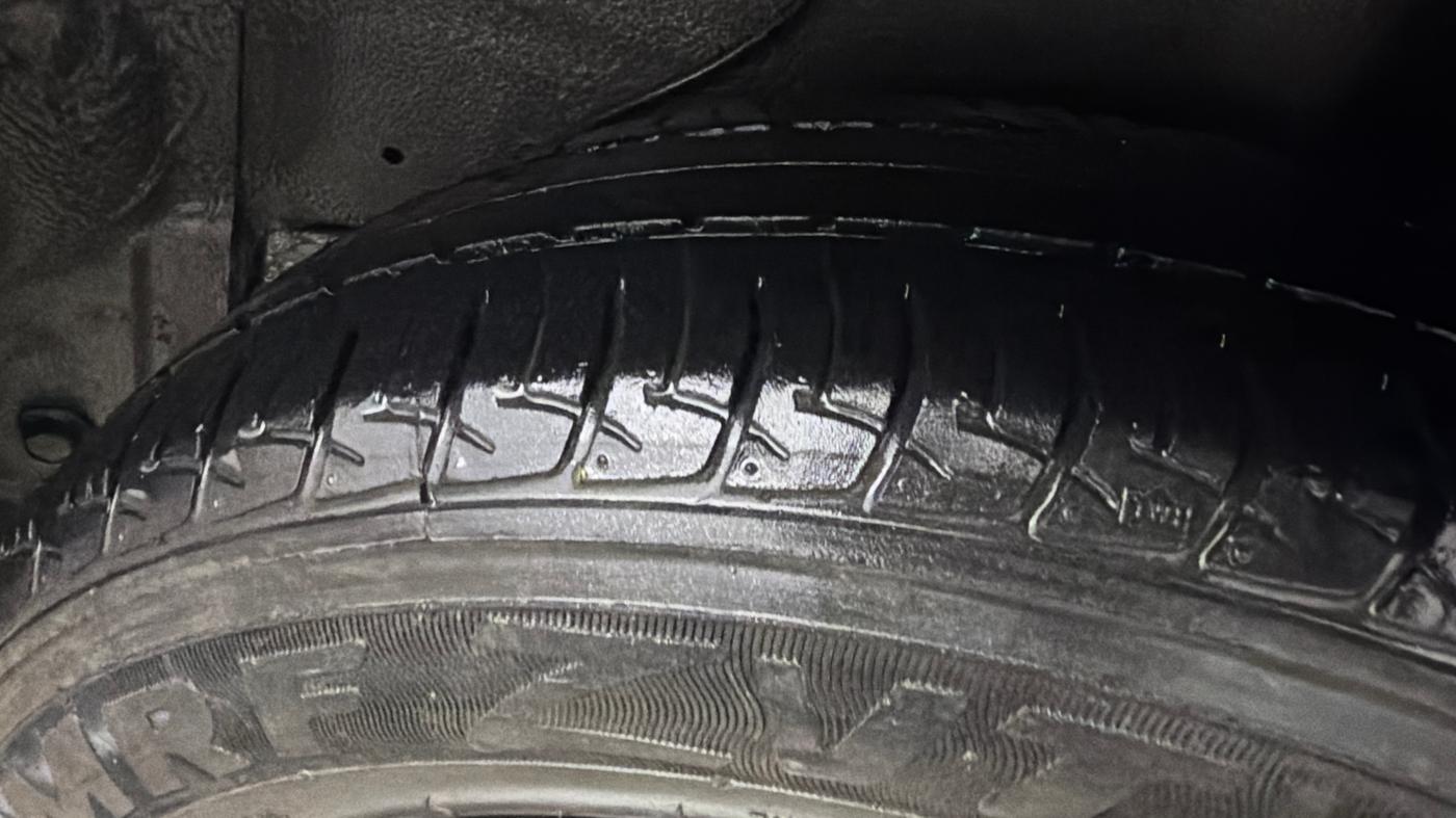 2019 Maruti Celerio VXI AMT, CNG, Automatic, 66,387 km, Left Rear Tyre Tread