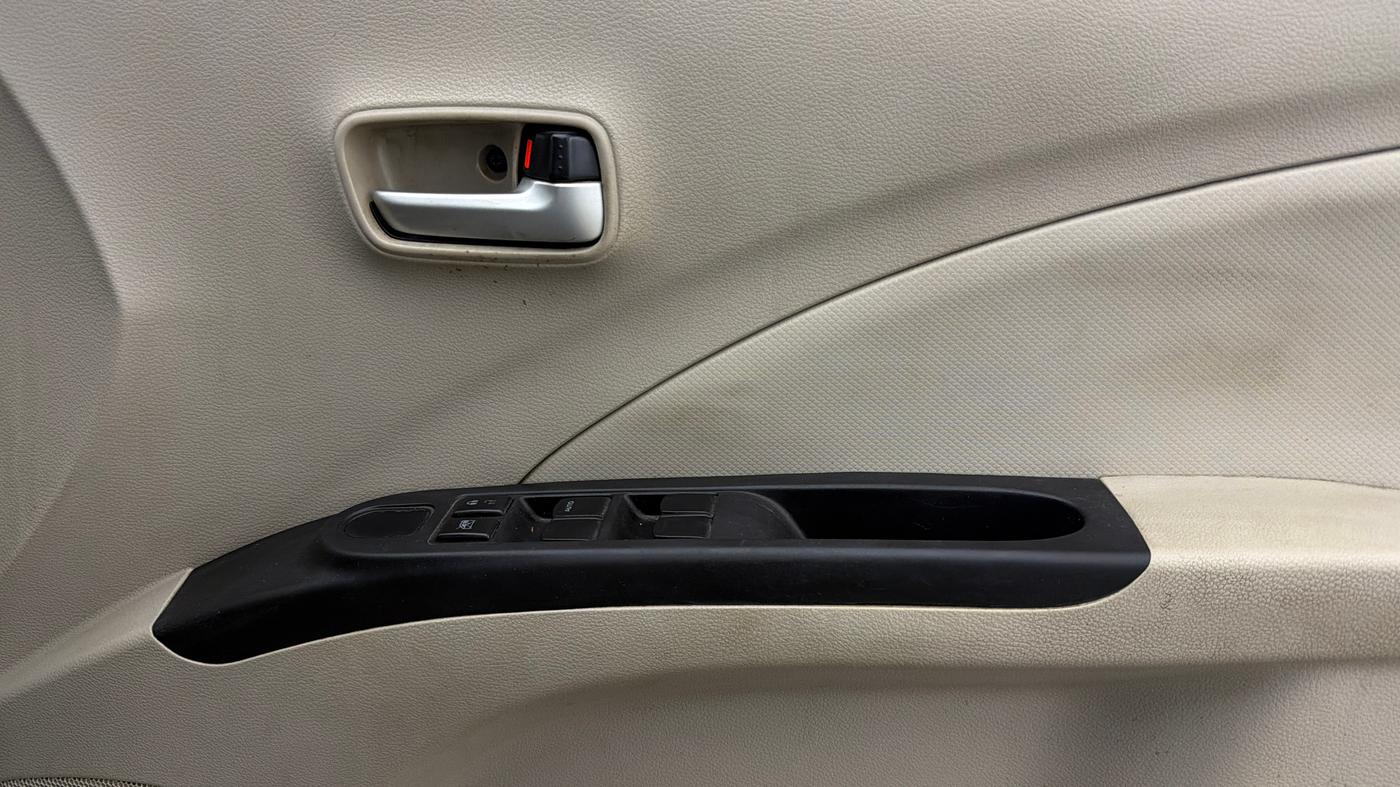 2019 Maruti Celerio VXI AMT, CNG, Automatic, 66,387 km, Driver Side Door Panels Control