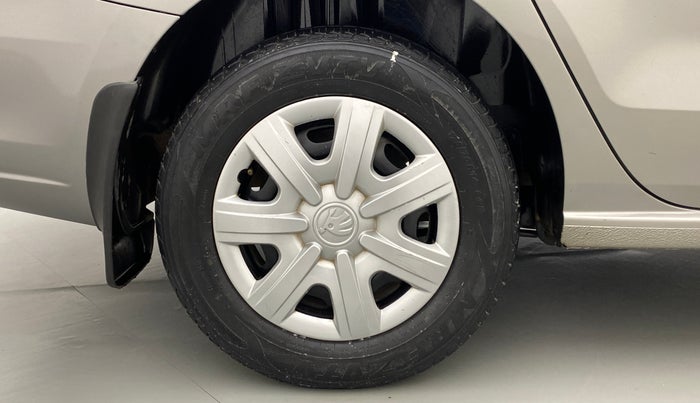 2013 Skoda Rapid 1.6 TDI MT AMBITION PLUS, Diesel, Manual, 86,240 km, Right Rear Wheel