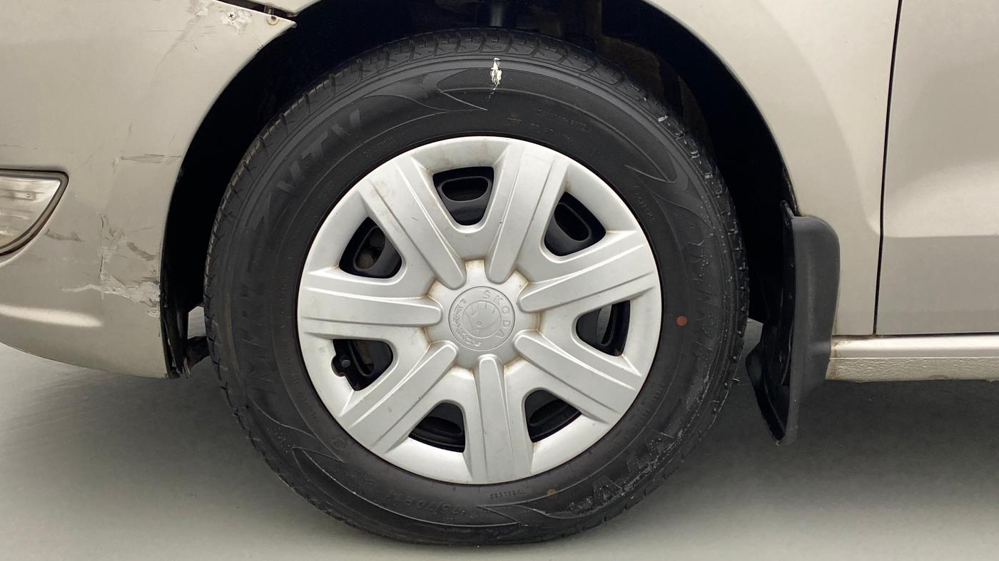 2013 Skoda Rapid 1.6 TDI MT AMBITION PLUS, Diesel, Manual, 86,240 km, Left Front Wheel