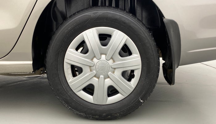2013 Skoda Rapid 1.6 TDI MT AMBITION PLUS, Diesel, Manual, 86,240 km, Left Rear Wheel