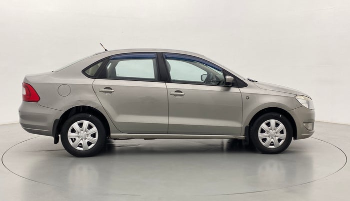 2013 Skoda Rapid 1.6 TDI MT AMBITION PLUS, Diesel, Manual, 86,240 km, Right Side View