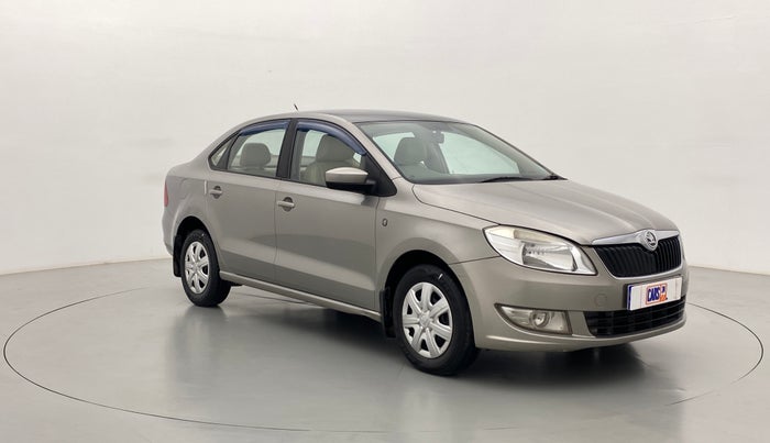 2013 Skoda Rapid 1.6 TDI MT AMBITION PLUS, Diesel, Manual, 86,240 km, Right Front Diagonal
