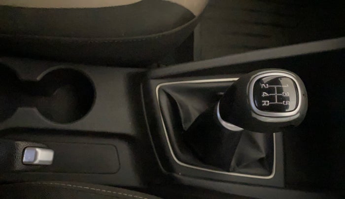 2015 Hyundai Elite i20 ASTA 1.2, Petrol, Manual, 85,226 km, Gear Lever