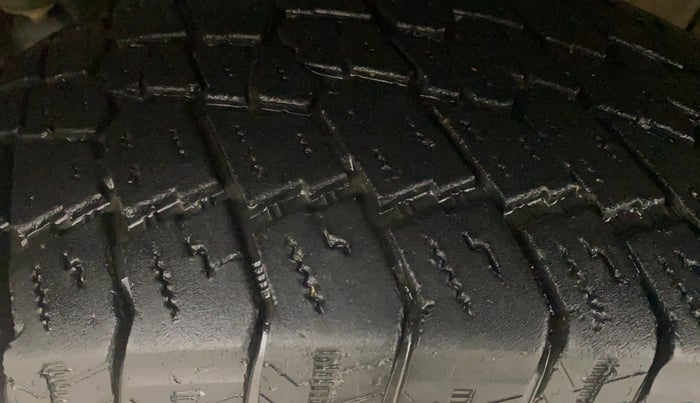 2021 Mahindra Thar LX HARD TOP 4WD MT, Diesel, Manual, 65,089 km, Left Front Tyre Tread