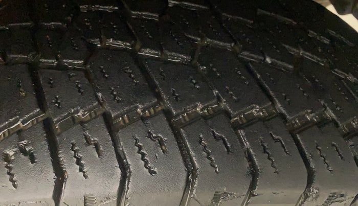 2021 Mahindra Thar LX HARD TOP 4WD MT, Diesel, Manual, 65,089 km, Right Front Tyre Tread