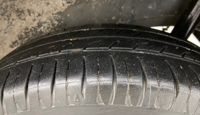 2010 Maruti Wagon R 1.0 VXI, Petrol, Manual, 81,637 km, Left Rear Tyre Tread