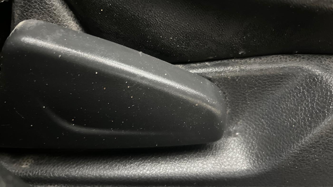 2016 Renault Kwid RXT 1.0 AMT (O), Petrol, Automatic, 49,868 km, Driver Side Adjustment Panel
