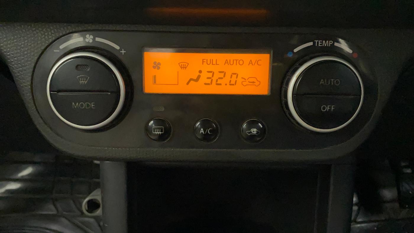 2010 Maruti Swift Dzire ZXI, Petrol, Manual, 97,622 km, Automatic Climate Control