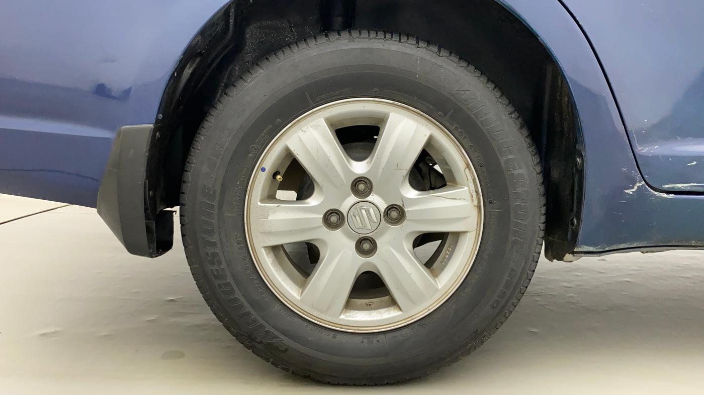 2010 Maruti Swift Dzire ZXI, Petrol, Manual, 97,622 km, Right Rear Wheel