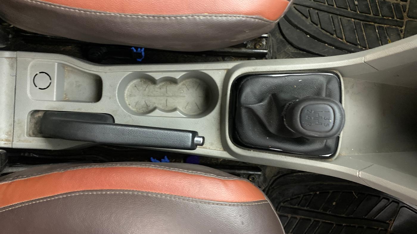 2019 Tata Tiago XZ PETROL, Petrol, Manual, 1,29,901 km, Gear Lever