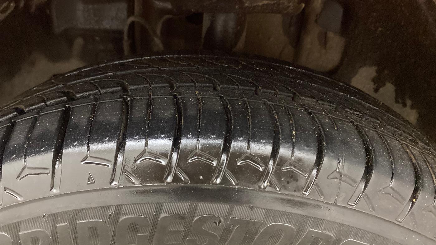 2019 Tata Tiago XZ PETROL, Petrol, Manual, 1,29,901 km, Left Front Tyre Tread
