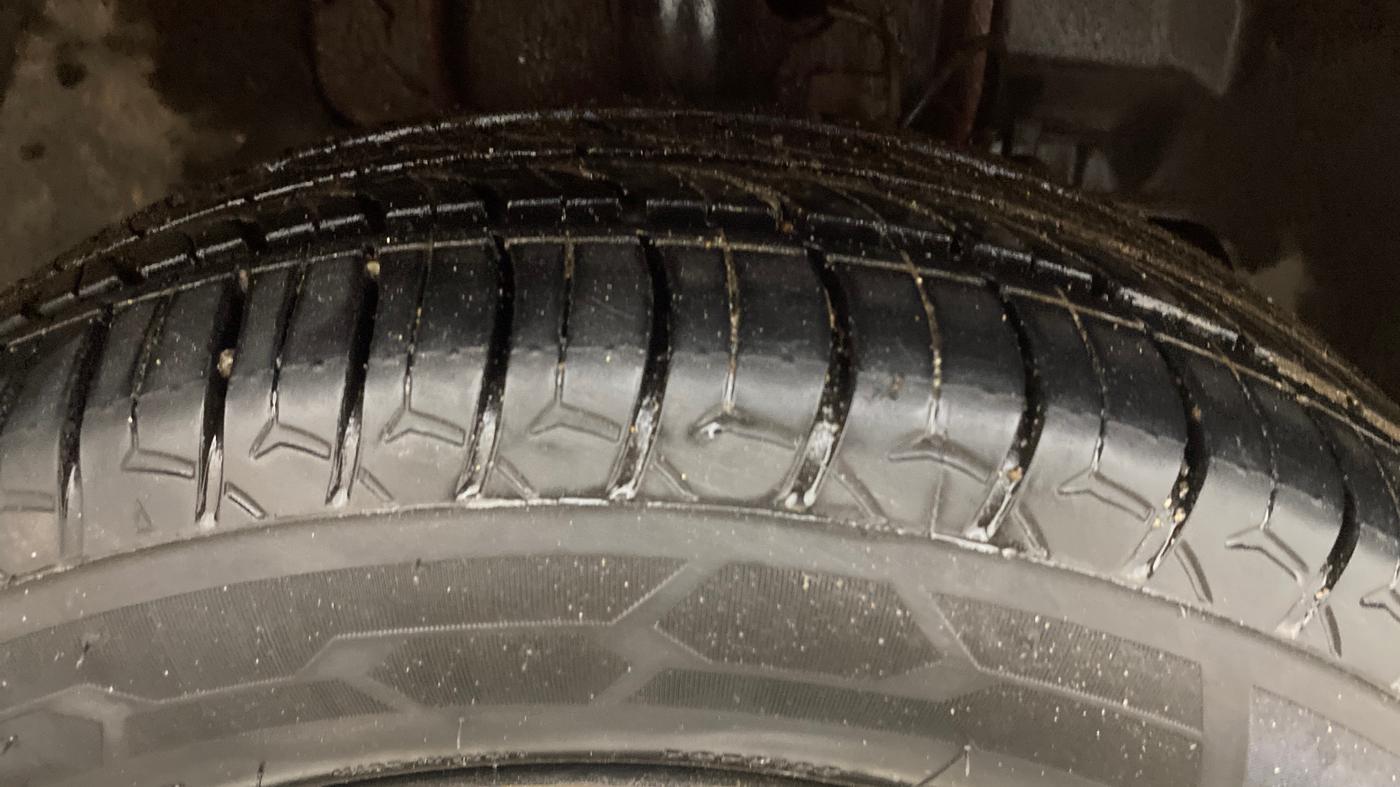 2019 Tata Tiago XZ PETROL, Petrol, Manual, 1,29,901 km, Right Front Tyre Tread