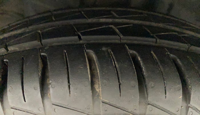 2021 Datsun Redi Go A, Petrol, Manual, 6,264 km, Right Front Tyre Tread