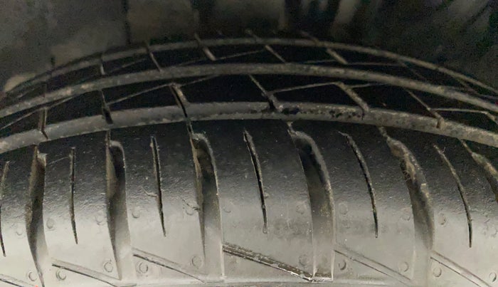 2021 Datsun Redi Go A, Petrol, Manual, 6,264 km, Left Front Tyre Tread