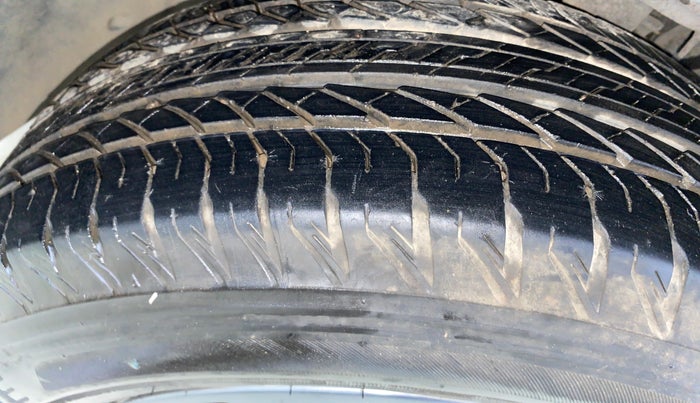 2021 Tata Safari XZA PLUS, Diesel, Automatic, 17,490 km, Left Front Tyre Tread