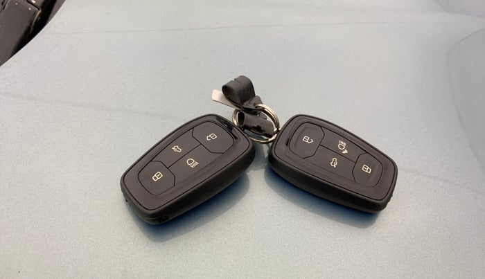 2021 Tata Safari XZA PLUS, Diesel, Automatic, 17,490 km, Key Close Up