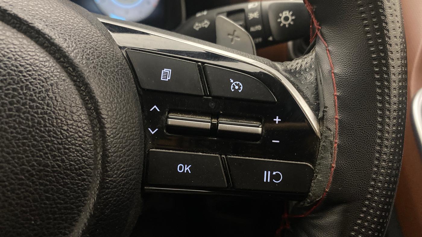 2021 Hyundai ALCAZAR PLATINUM(O) 6STR 1.5 AT, Diesel, Automatic, 1,04,677 km, Adaptive Cruise Control