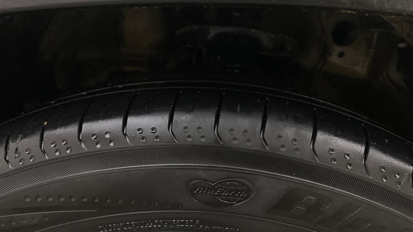 2021 Hyundai ALCAZAR PLATINUM(O) 6STR 1.5 AT, Diesel, Automatic, 1,04,677 km, Left Front Tyre Tread