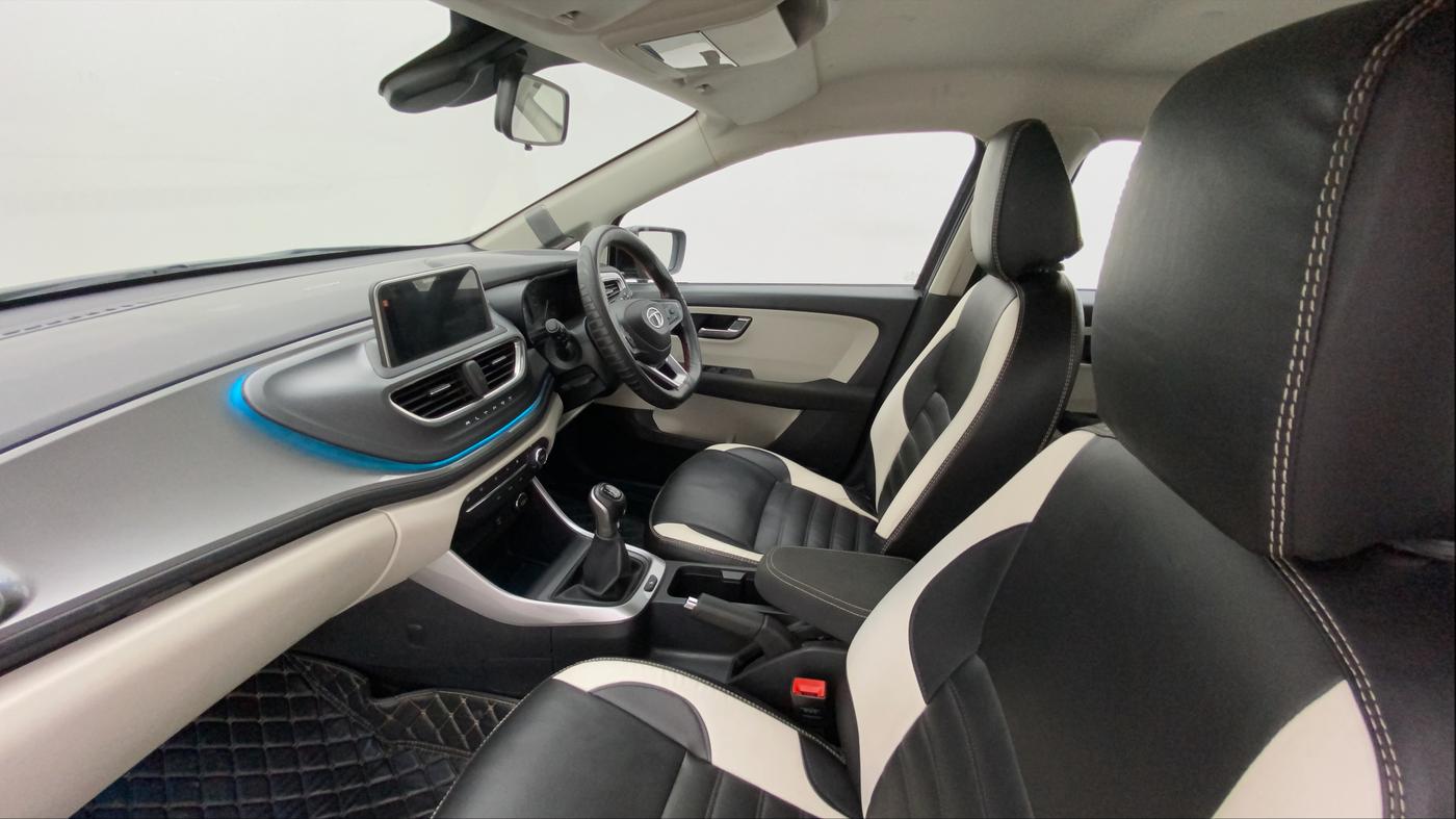 2021 Tata ALTROZ XZ PETROL, Petrol, Manual, 28,644 km, Right Side Front Door Cabin