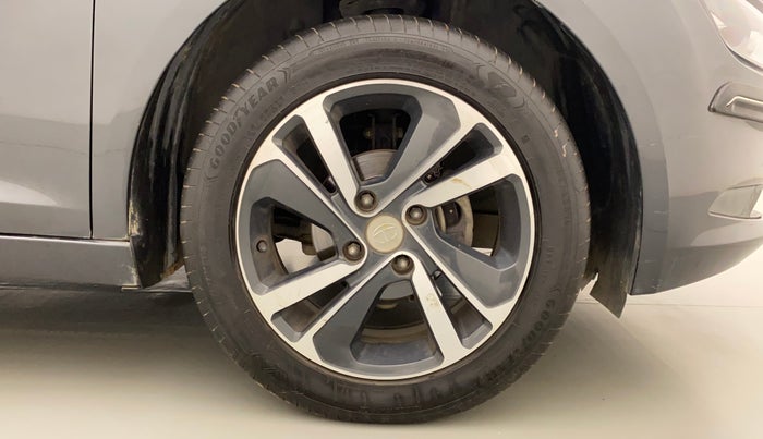 2021 Tata ALTROZ XZ PETROL, Petrol, Manual, 28,644 km, Right Front Wheel