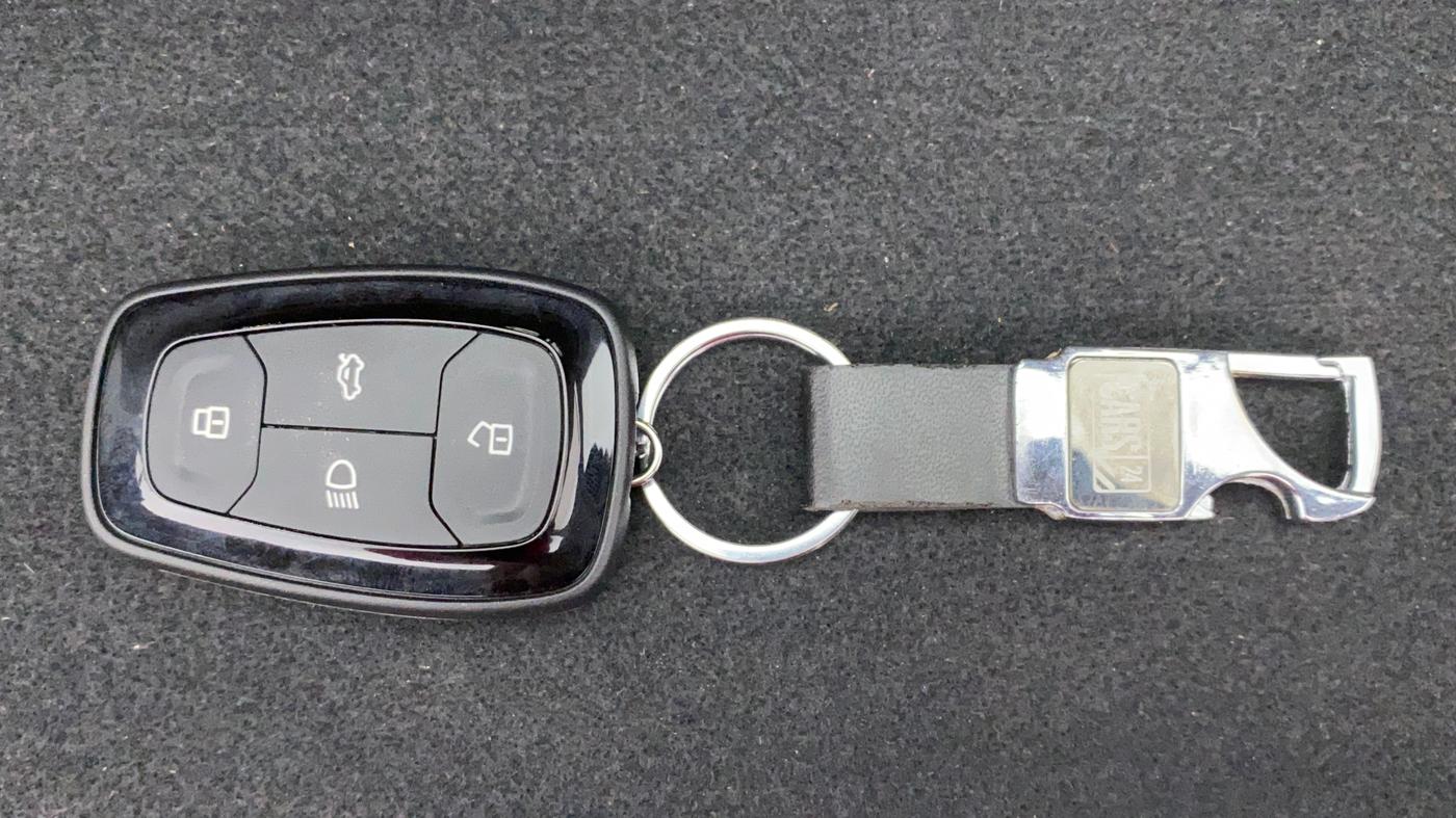 2021 Tata ALTROZ XZ PETROL, Petrol, Manual, 28,644 km, Key Close Up